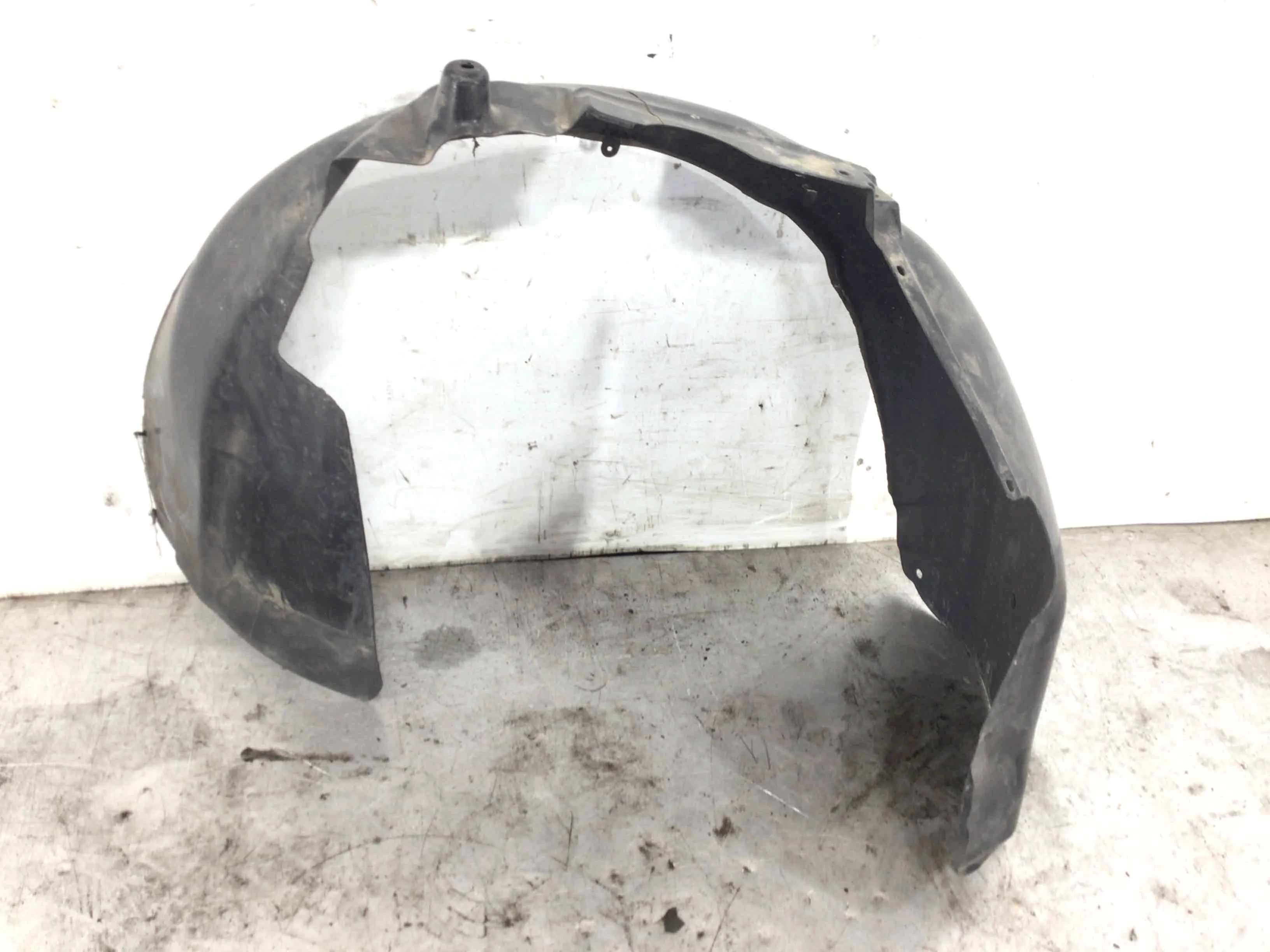 Защита арок передняя левая (подкрылок) Audi A4 B6 (2000-2005) бензин 2.0 i Механика Седан