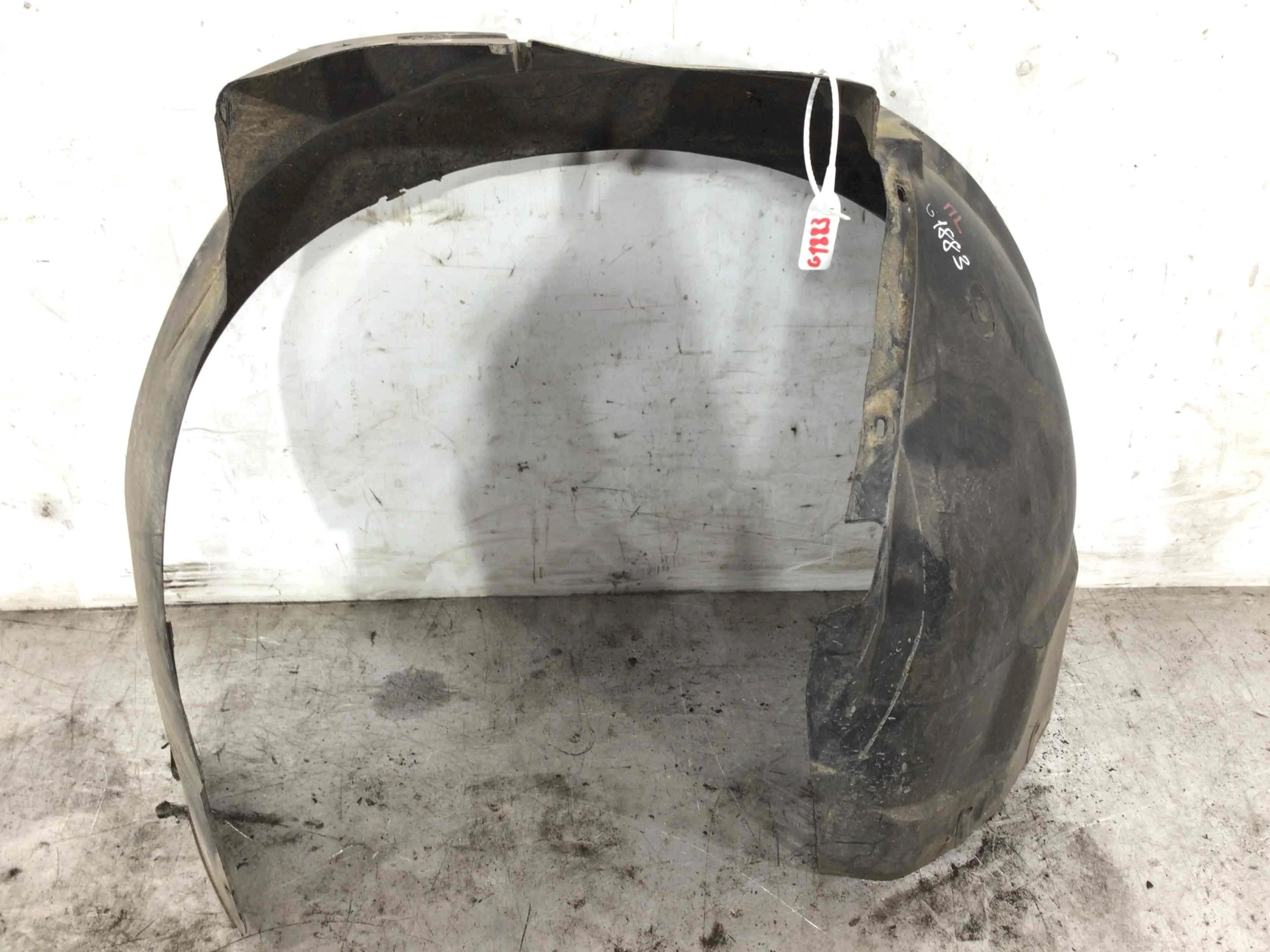 Защита арок передняя левая (подкрылок) Audi A4 B5 (1994-1999) бензин 1.8 i Механика Седан