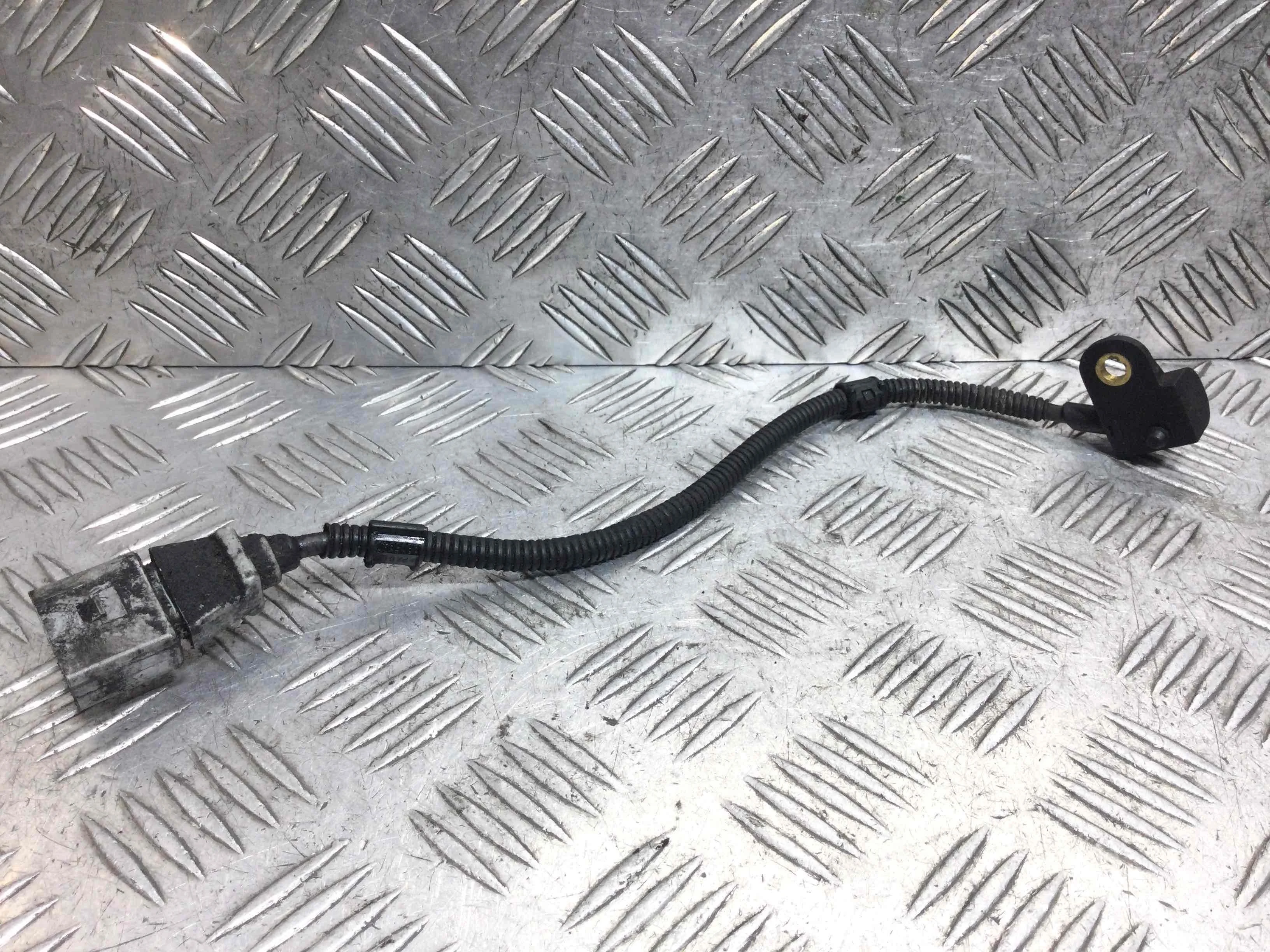 Датчик распредвала Volkswagen Passat B6 (2005-2010) дизель 2.0 TDI Механика Универсал