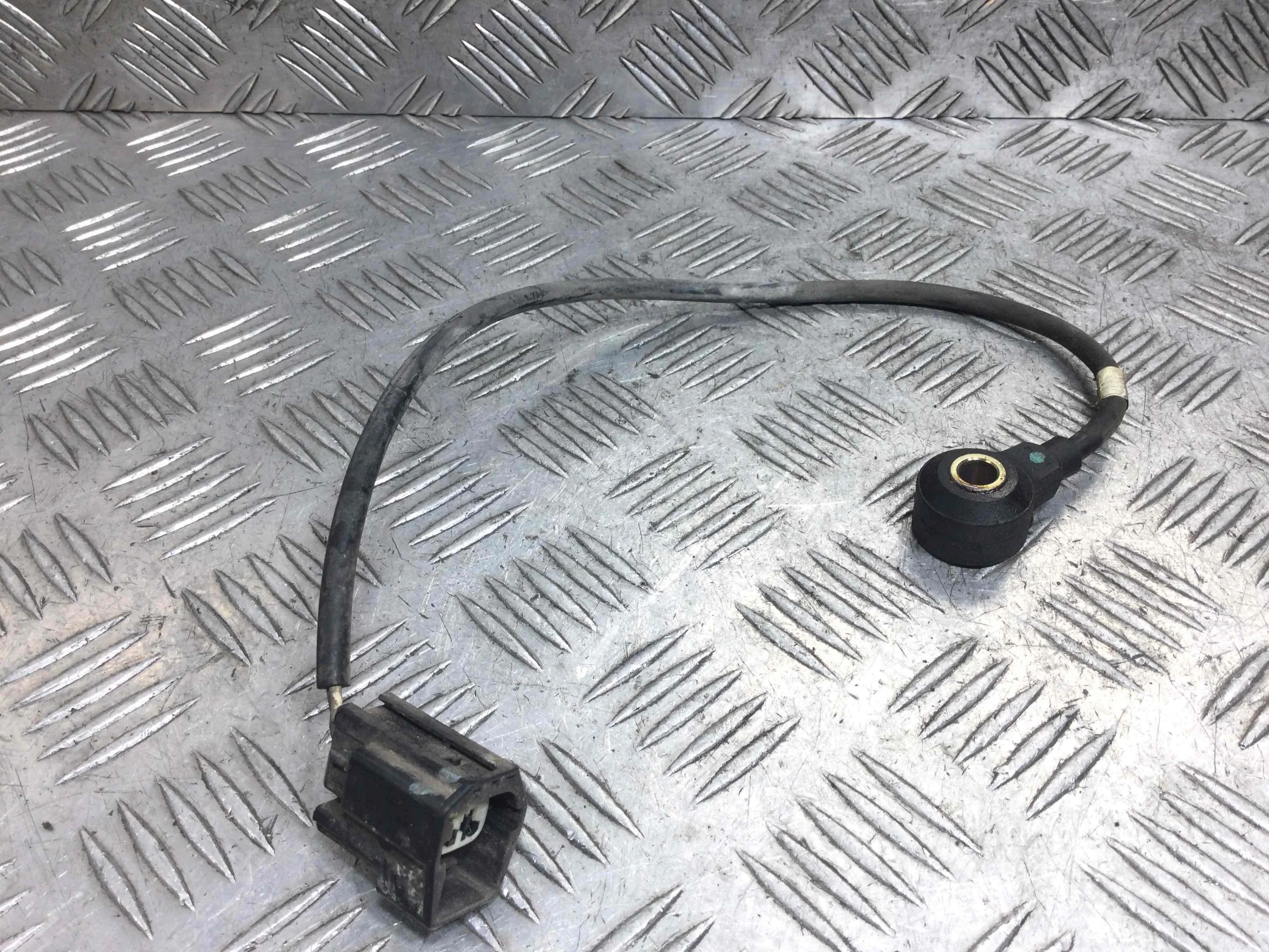 Датчик детонации Ford Focus 2 поколение (2005-2008) бензин 1.6 Zetec Механика Х/б