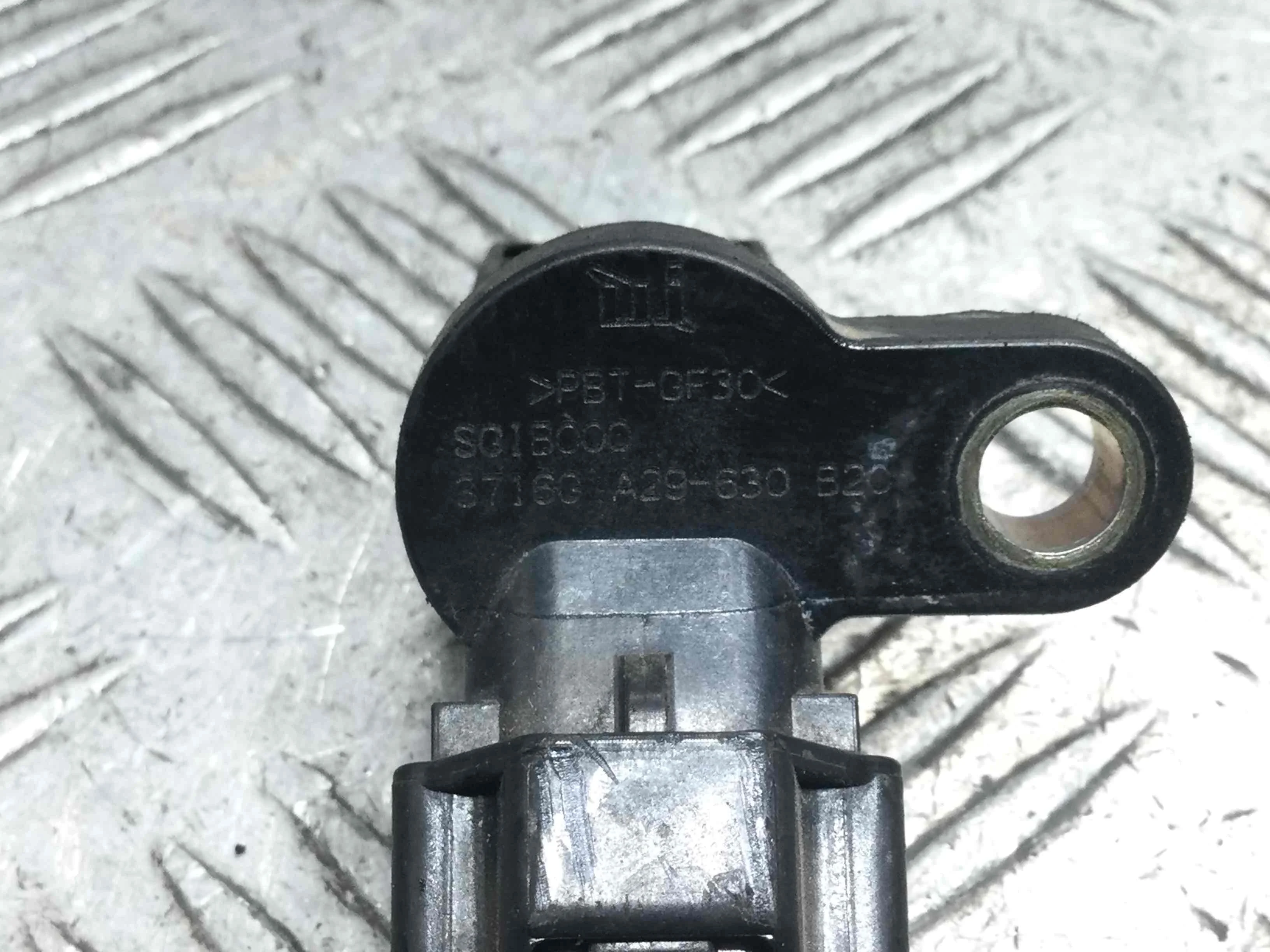 Датчик коленвала Nissan Micra K12 (2002-2010) бензин 1.2  Механика Х/б