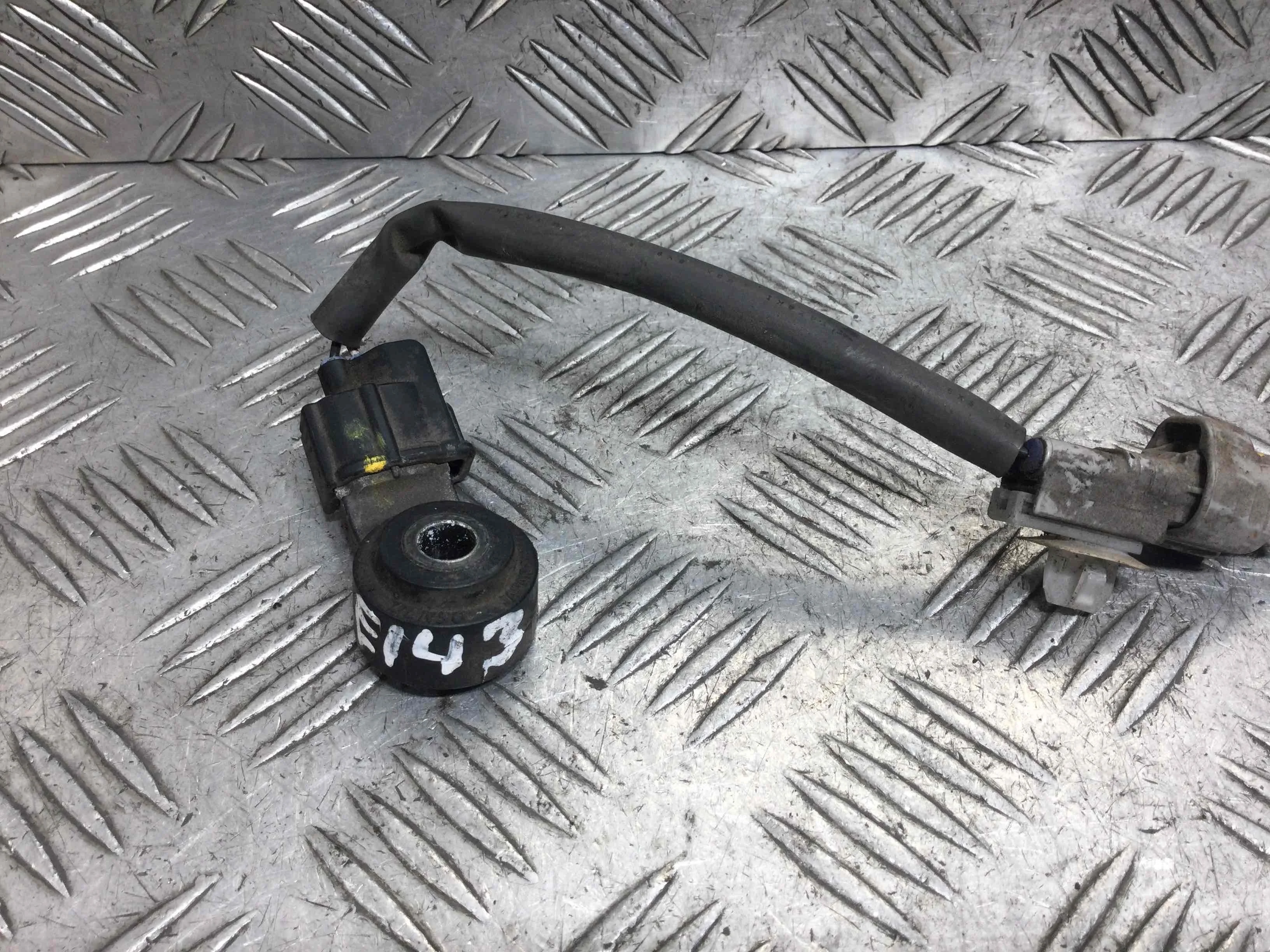 Датчик детонации Toyota Corolla E120/E130 [рестайлинг] (2004-2007) бензин 1.8 i Механика