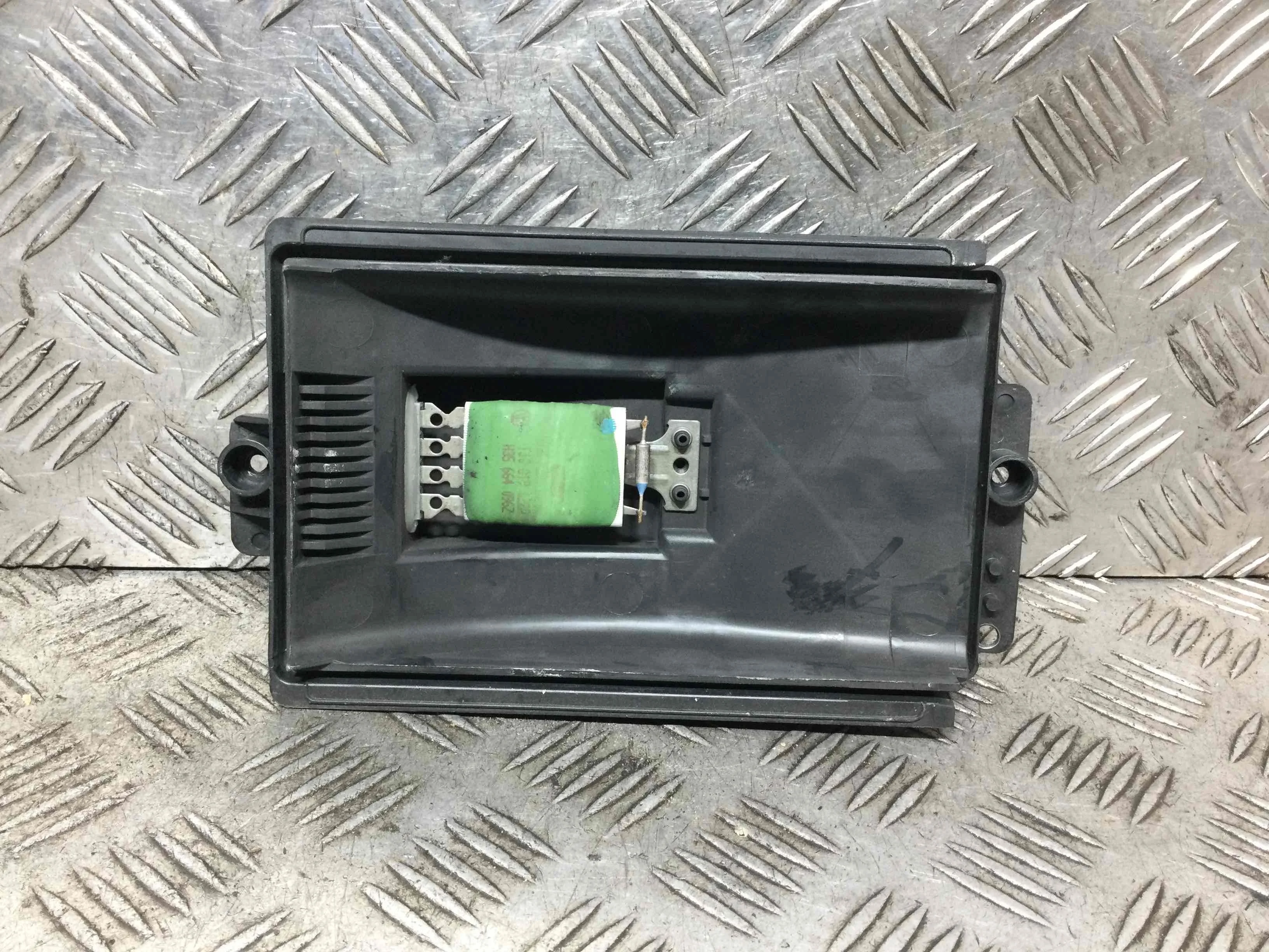 Сопротивление печки Volkswagen Golf 4 поколение (1997-2004) бензин 1.6 i Механика Х/б