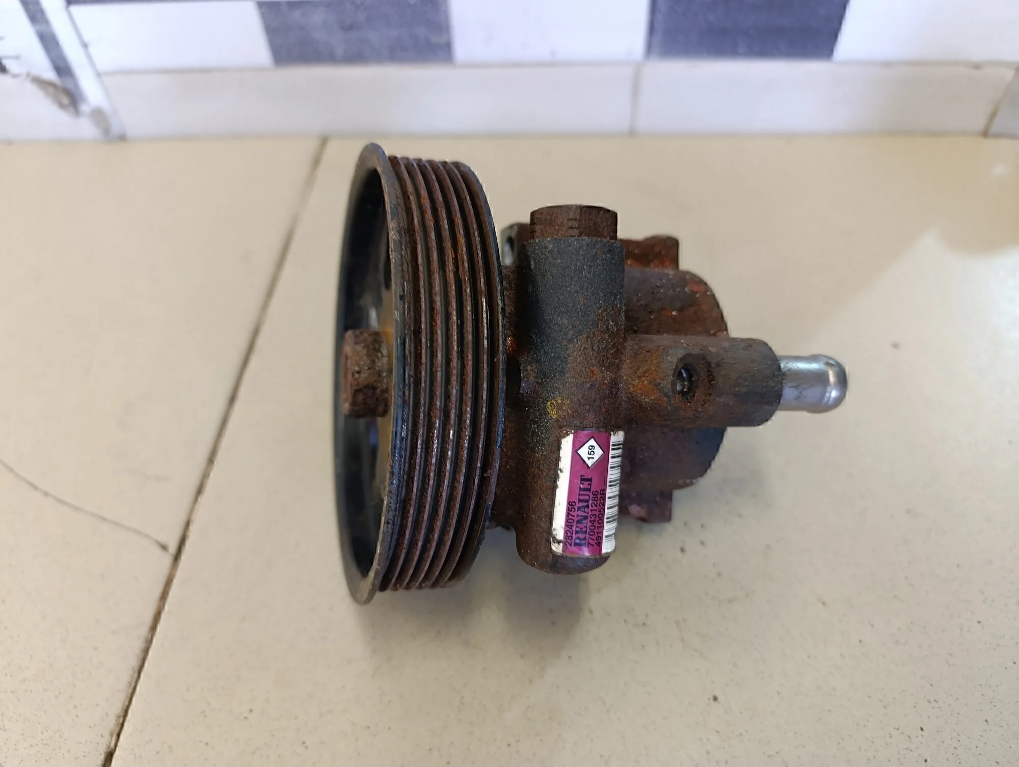 Насос гидроусилителя Logan 2005-2014