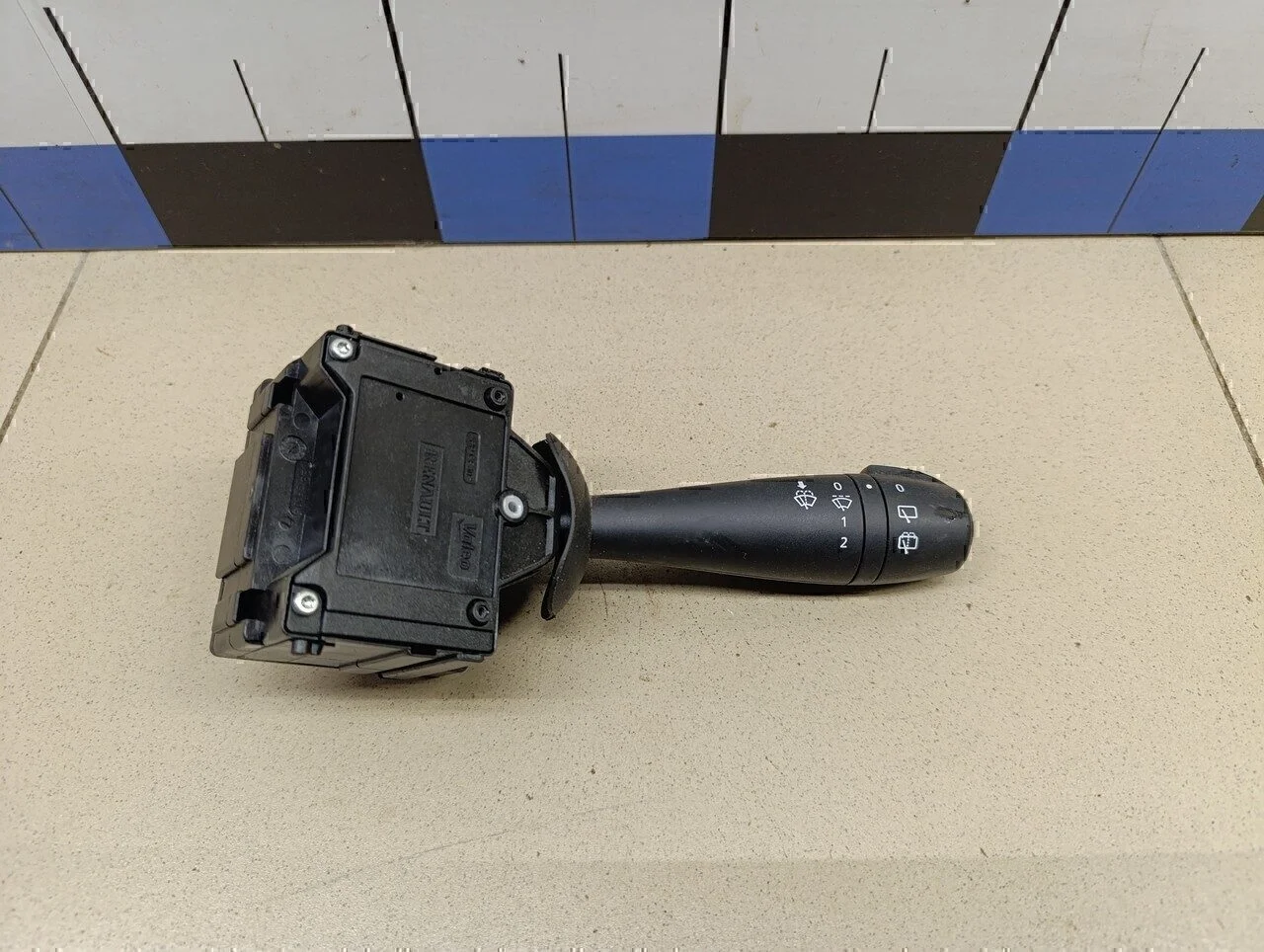 Переключатель стеклоочистителей Duster 2012>