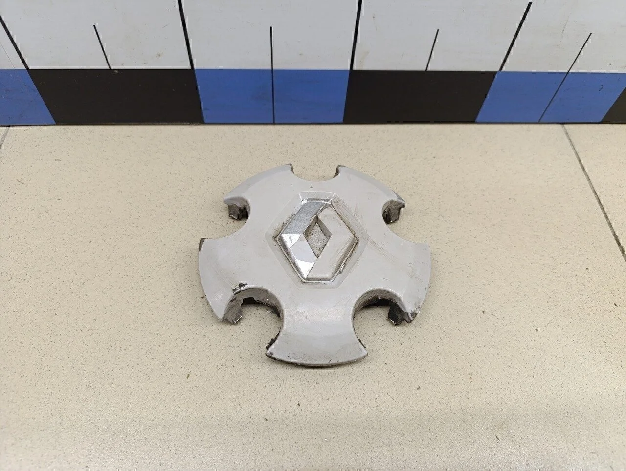 Колпак декоративный Duster 2012>