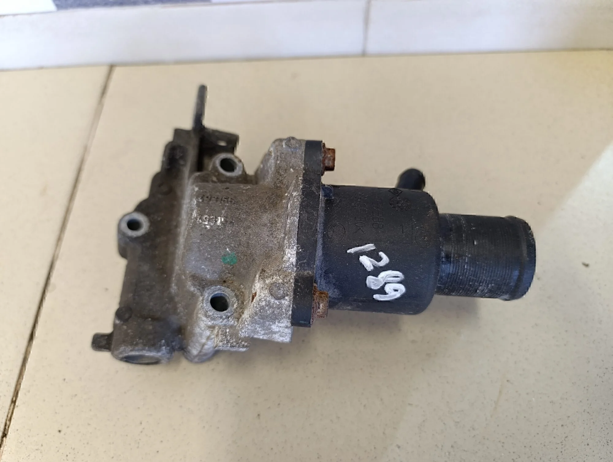 Корпус термостата Clio/Symbol 1998-2008