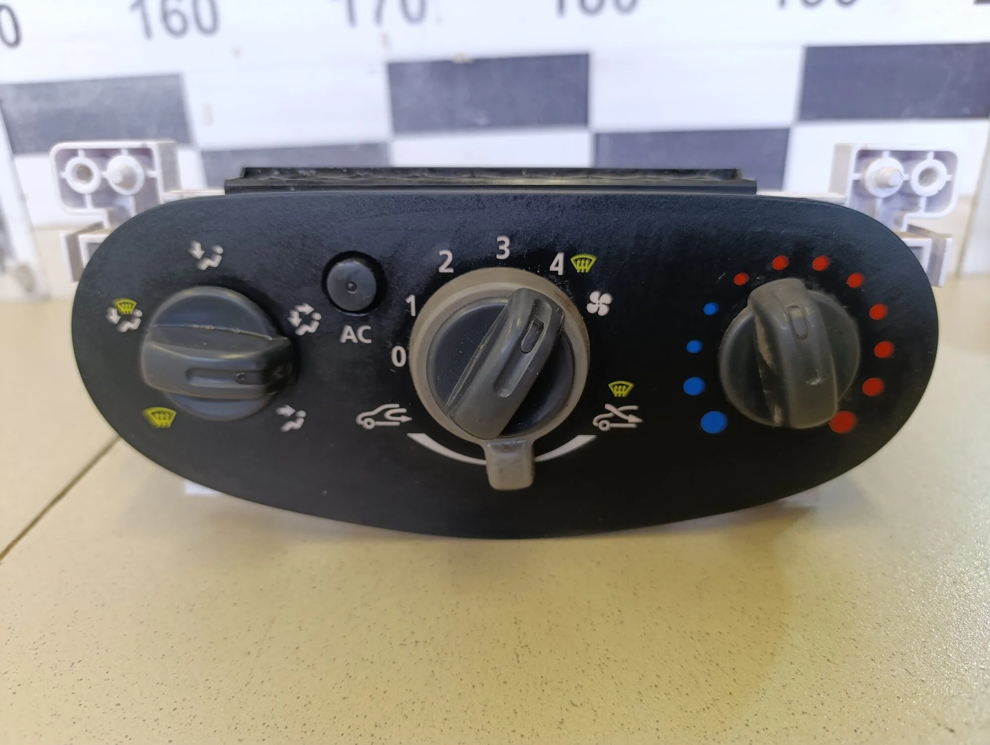 Блок управления отопителем Logan 2005-2014