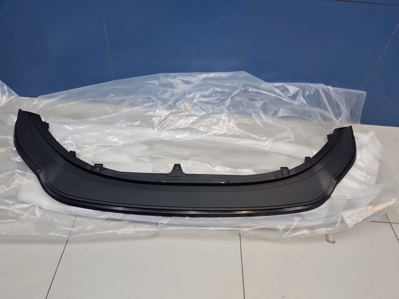 Юбка переднего бампера для Volkswagen Polo Sedan 2011-