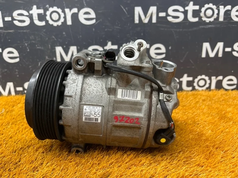 Компрессор кондиционера Mercedes-Benz C-Class 2006 A0012305511 W203 271.940