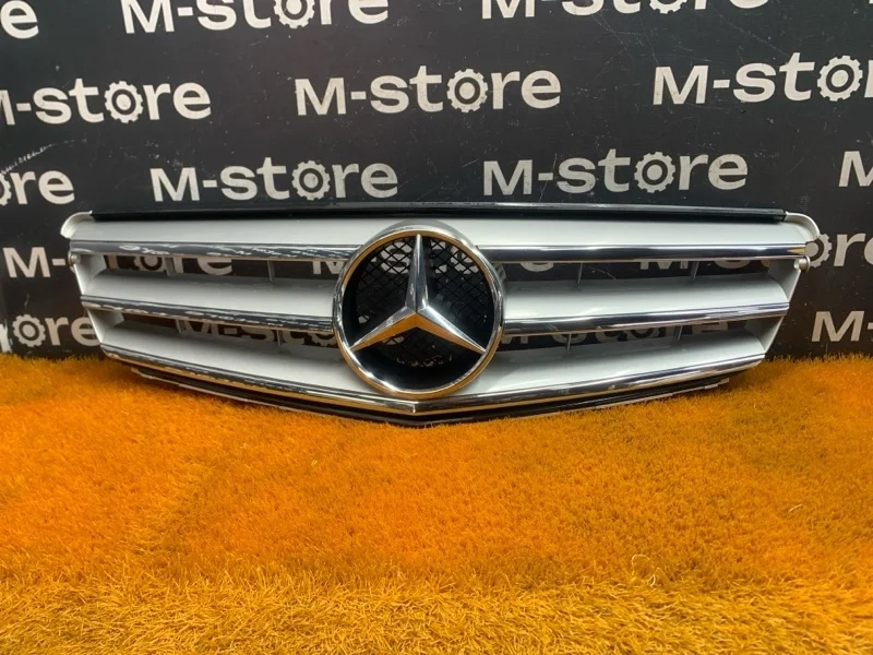 Решетка радиатора Mercedes-Benz C-Class 2010 A2048800023 W204 271.860