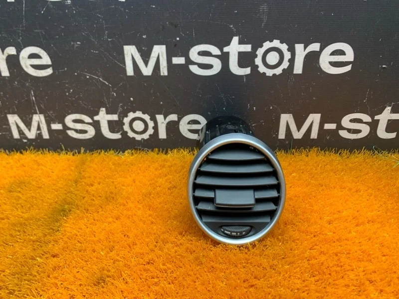 Дефлектор воздушный Mercedes-Benz M-Class 2006 A1648302154 W164 272.967, передний