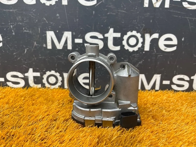 Дроссельная заслонка Mercedes-Benz C-Class 2006 A1110980109 W203 271.940