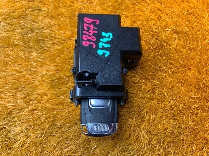 Замок зажигания Audi Q5 2010 8K0909131D 8R CDN