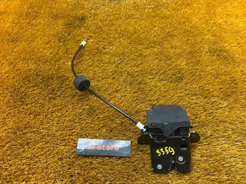 Замок багажника Mercedes-Benz C-Class 2003 A1717500085 W203 271.946