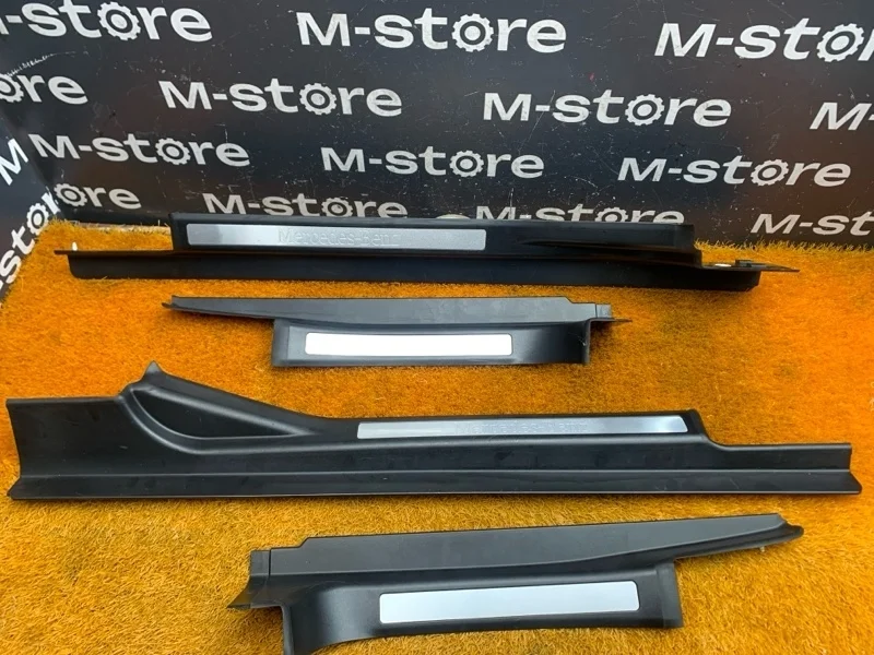 Накладка на порог салона Mercedes-Benz C-Class 2006 A2036801035 W203 271.940