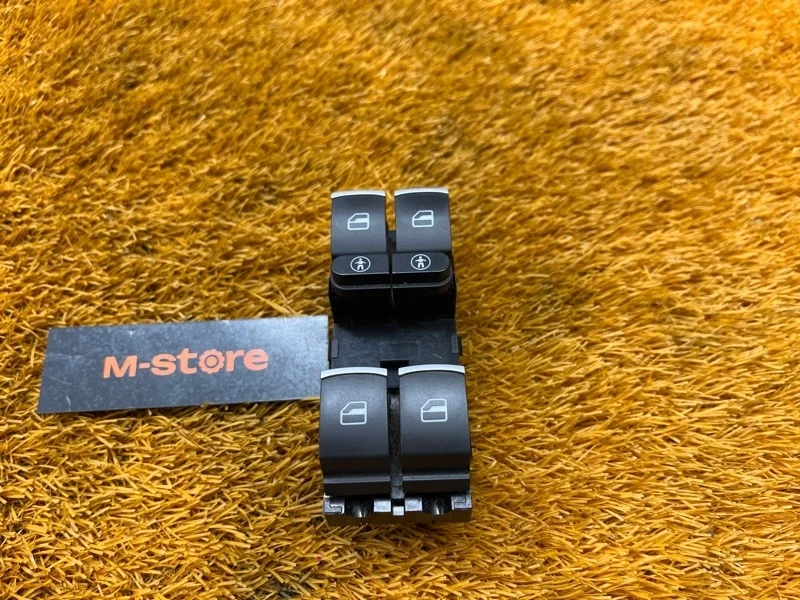 Блок управления стеклоподъемниками Volkswagen Touareg 2011 7P6959857 7P CGRA, передний правый