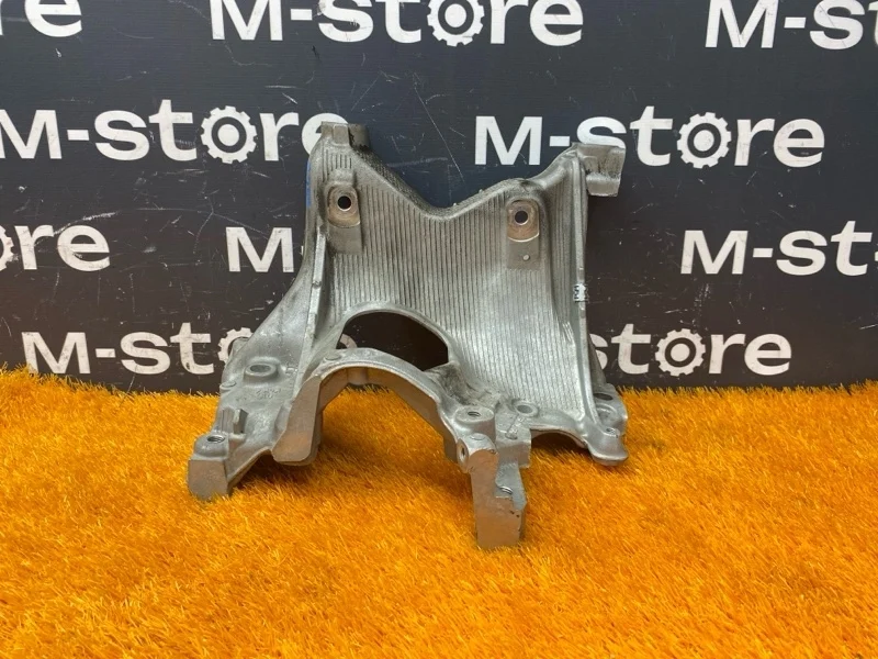 Кронштейн балки Audi A4 2015 8W0399295E B9/8W CVK, передний левый