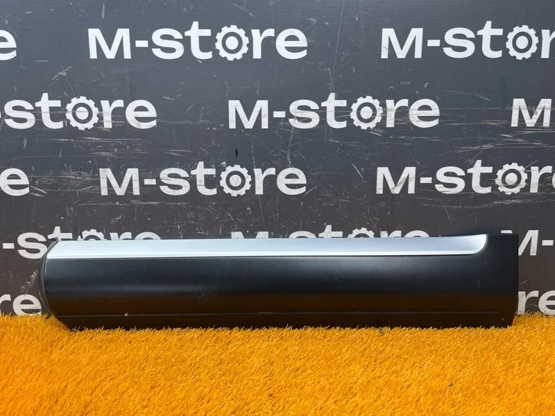 Молдинг на дверь Porsche Cayenne 2005 7L5839787 955 022Y, задний левый
