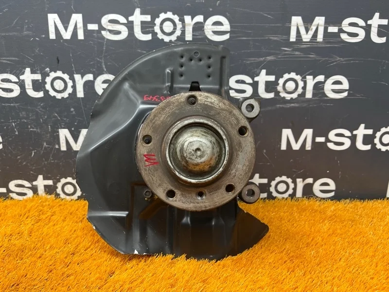 Ступица BMW 3-Series 2004 31211096429 E46 M54B22 (226S1), передняя левая