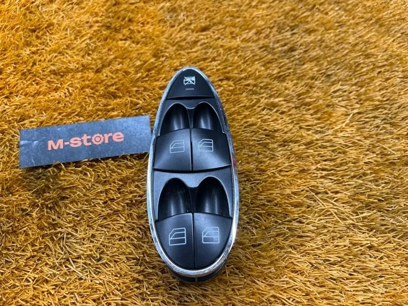 Блок управления стеклоподъемниками Mercedes-Benz E-Class 2008 A2118213679 W211 272.922, передний правый