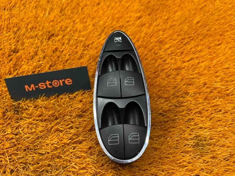 Блок управления стеклоподъемниками Mercedes-Benz Cls-Class 2005 A2118213679 W219 113.967, передний правый