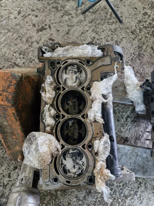 Блок двигателя сборе Peugeot 207 2010 WC