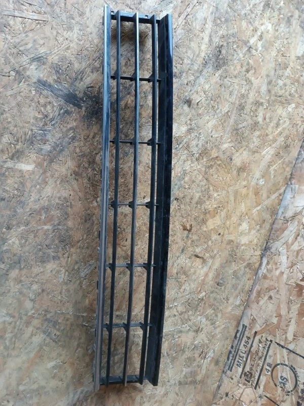 Решетка бампера Volkswagen Passat 2012 365