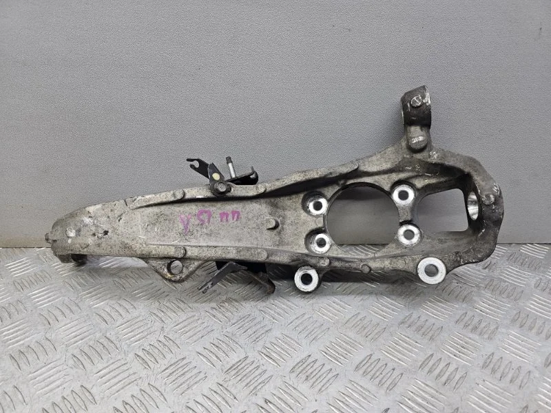 Кулак Infiniti M Y51