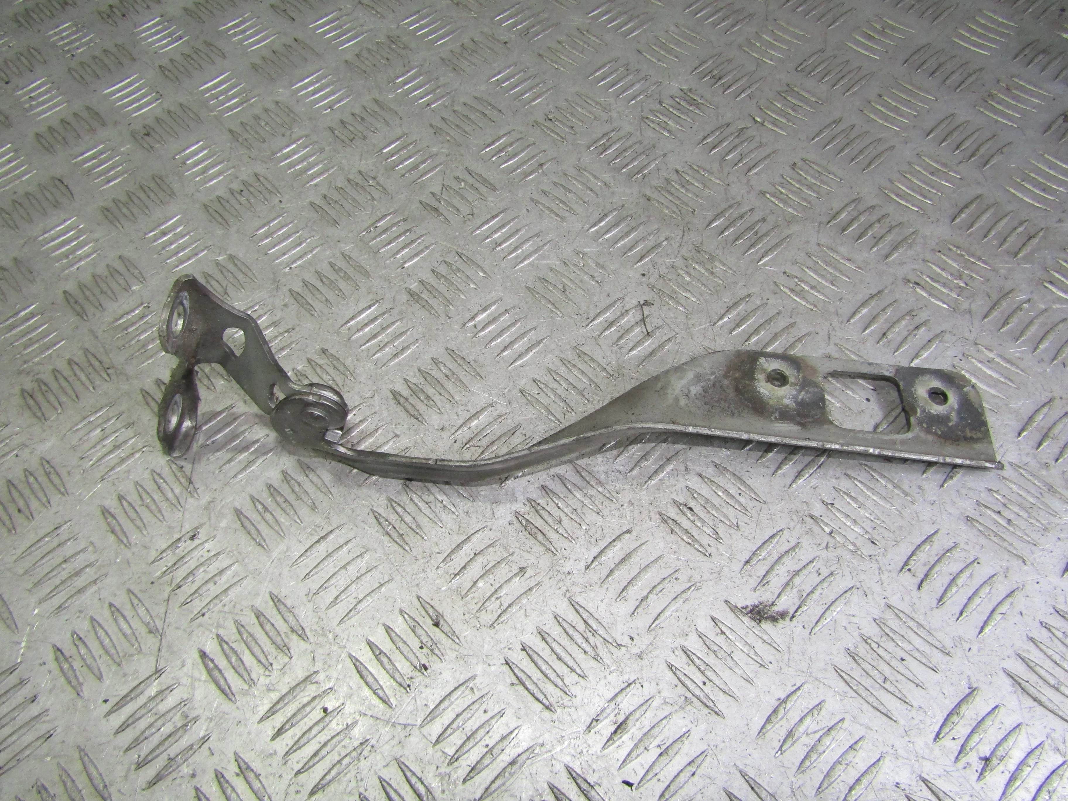 Петля капота правая HONDA Civic VIII (2005—2009)