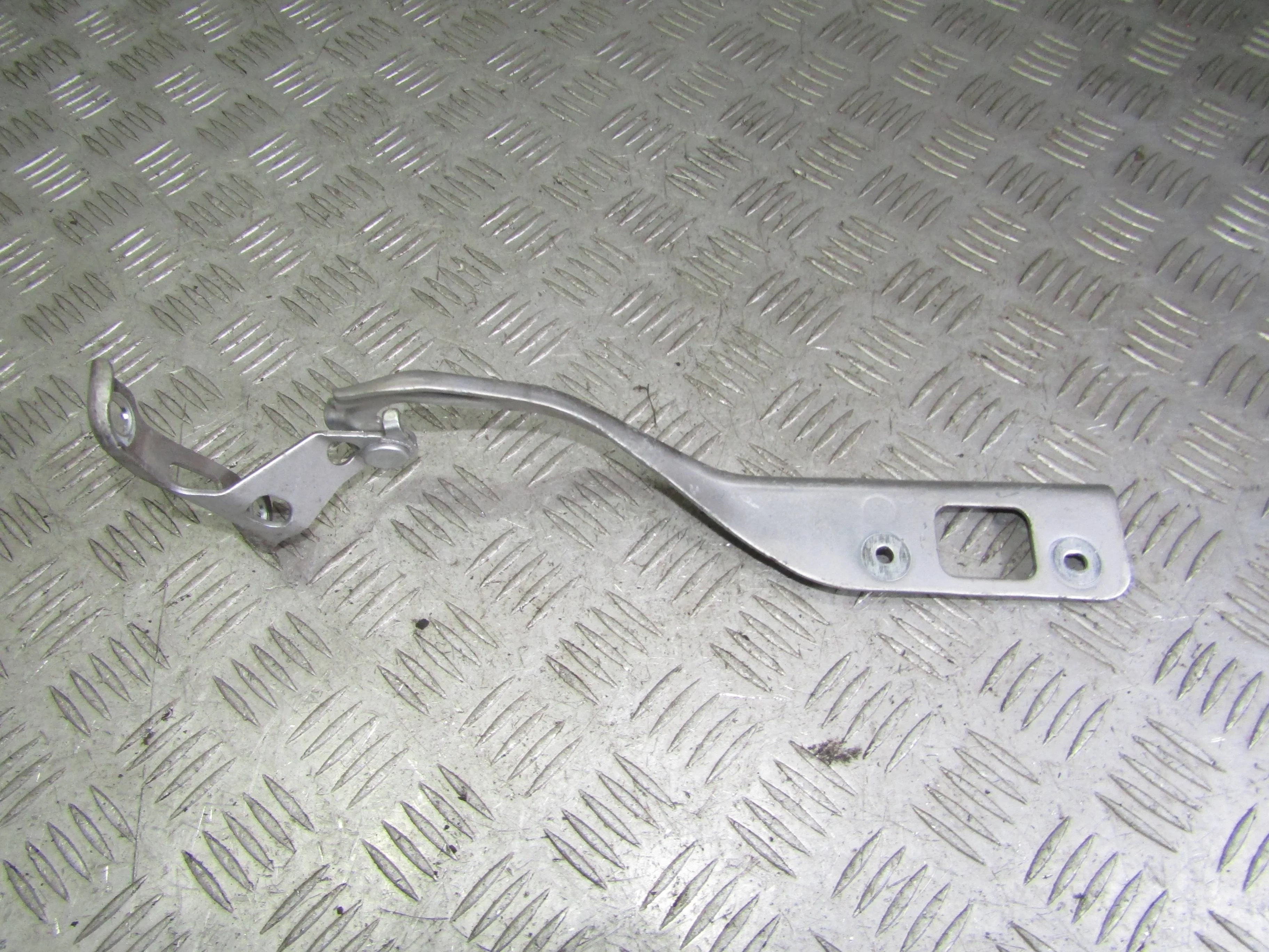 Петля капота правая HONDA Civic VIII (2005—2009)