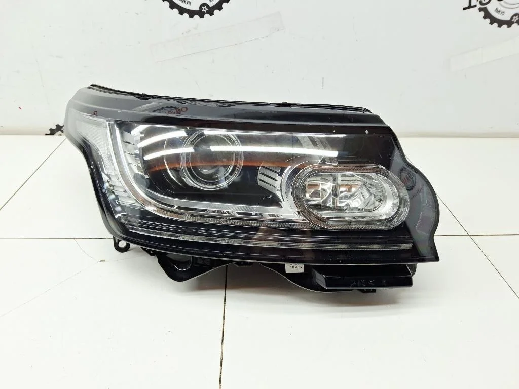 Фара правая Land Rover Range Rover 4 LR067204 L405