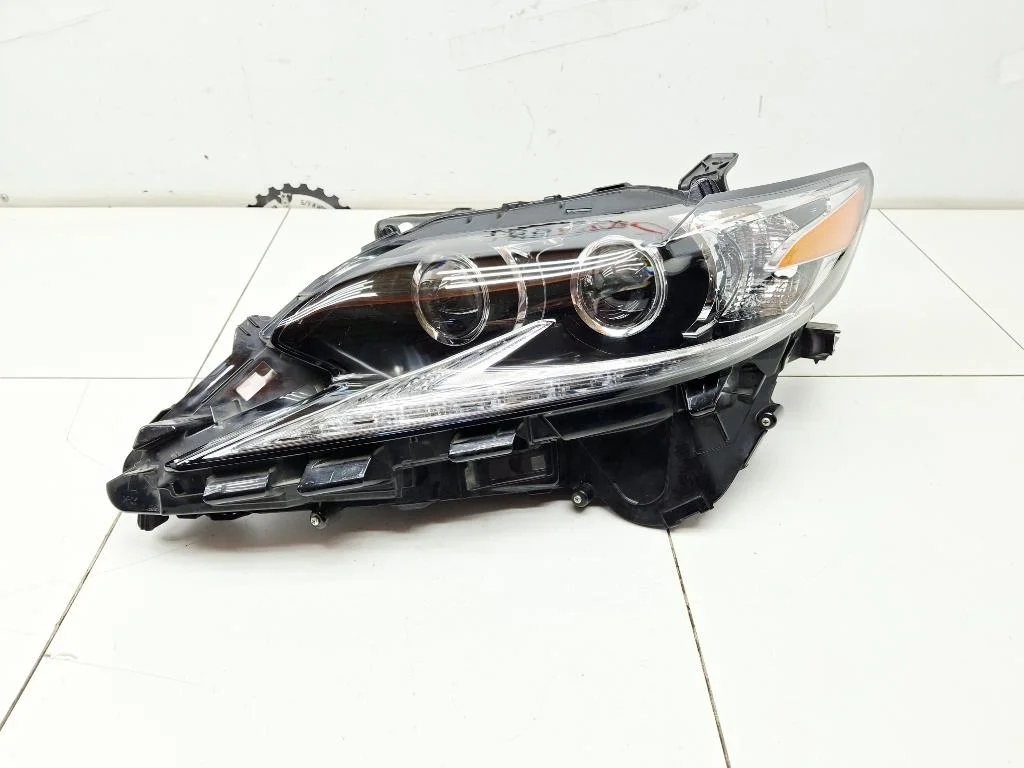 Фара левая Lexus Es300H 8110633A80 XV60