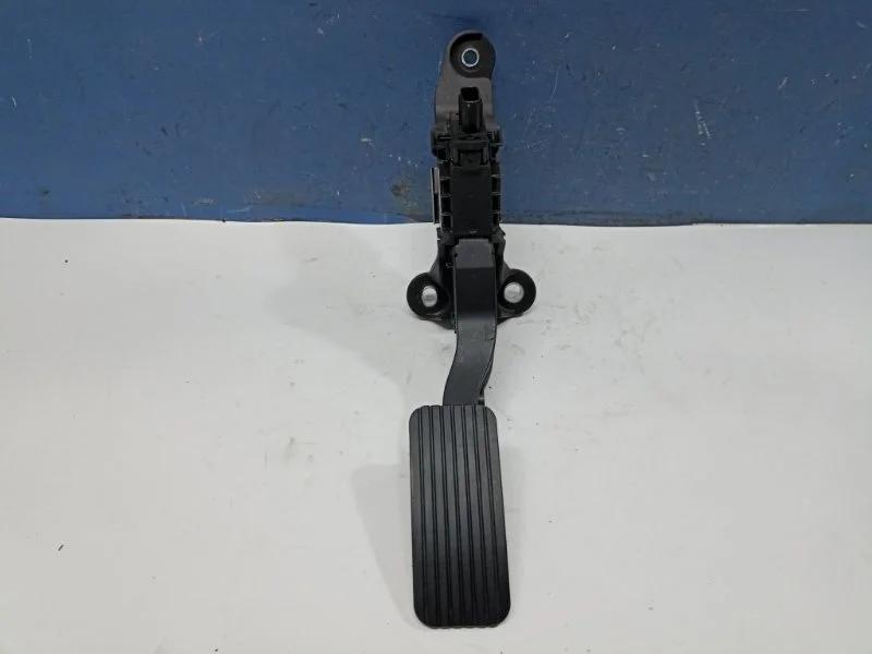 Педаль газа электро Hyundai Kona 2021 32700F2100 OS 2.0 G4NS