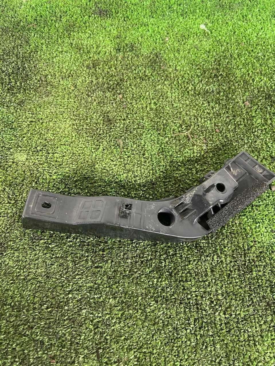 Крепление бампера Hyundai i30 2010