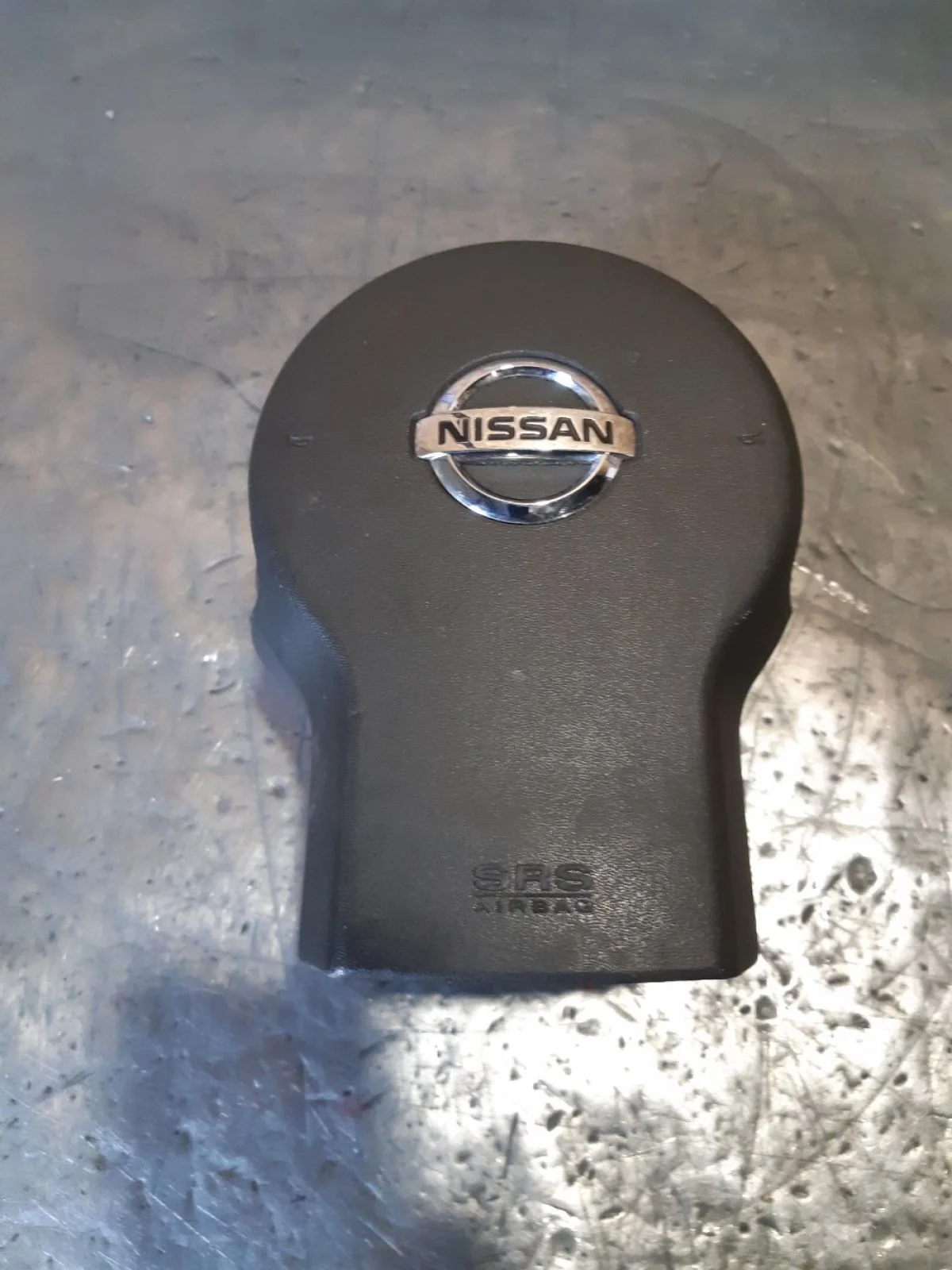 Подушка безопасности в рулевое колесо Nissan Pathfinder III рестайлинг (2010—2014) 2011 KAF - бежевый