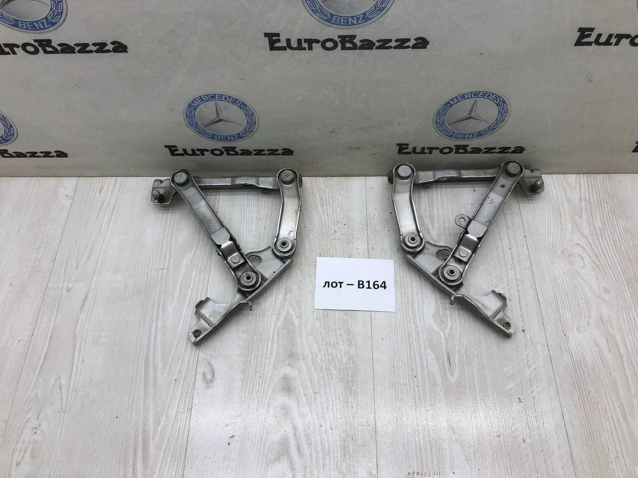 Петли капота Mercedes W220