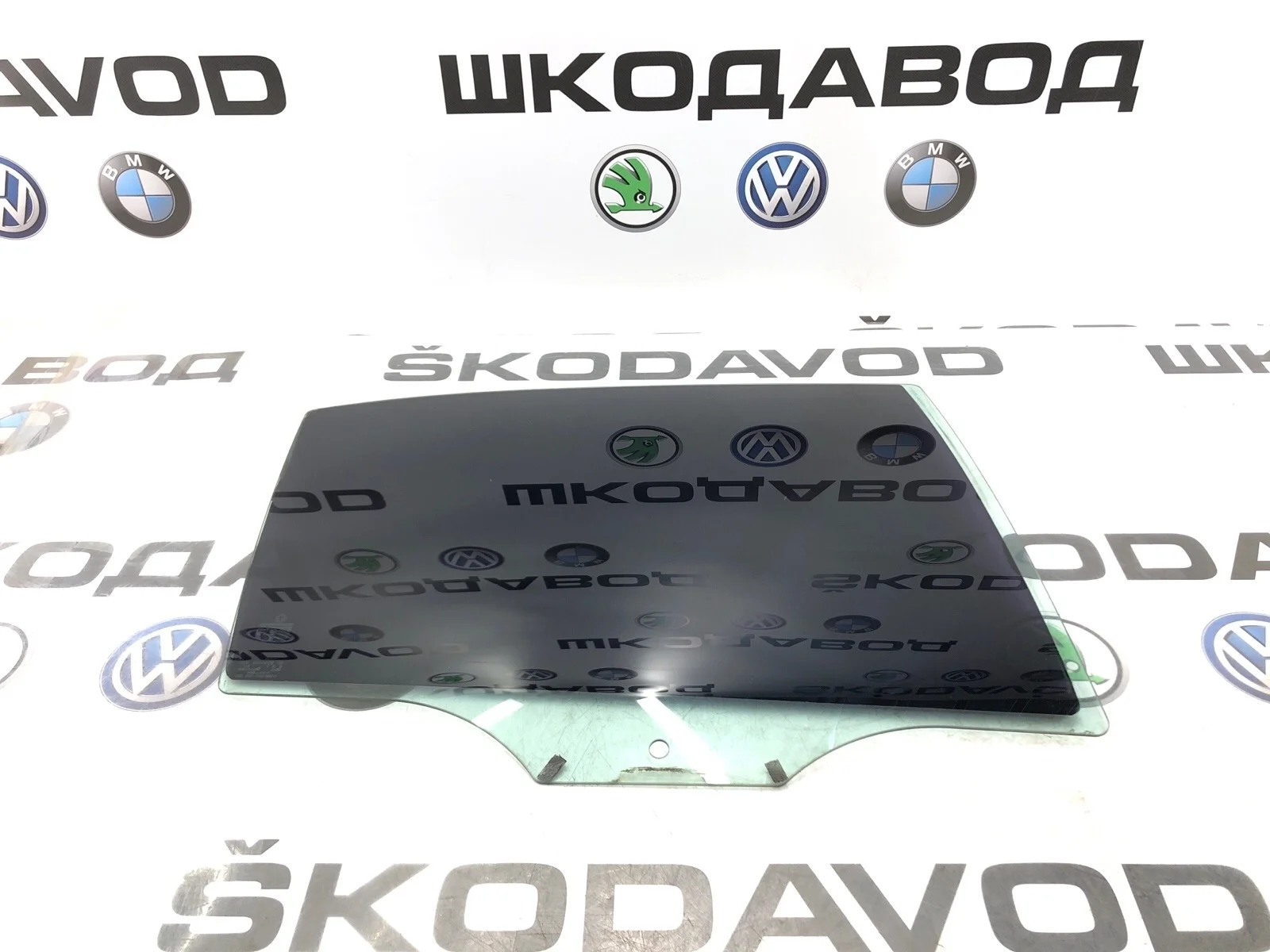Стекло двери Skoda Octavia 5E5845206A A7 (5E), заднее правое