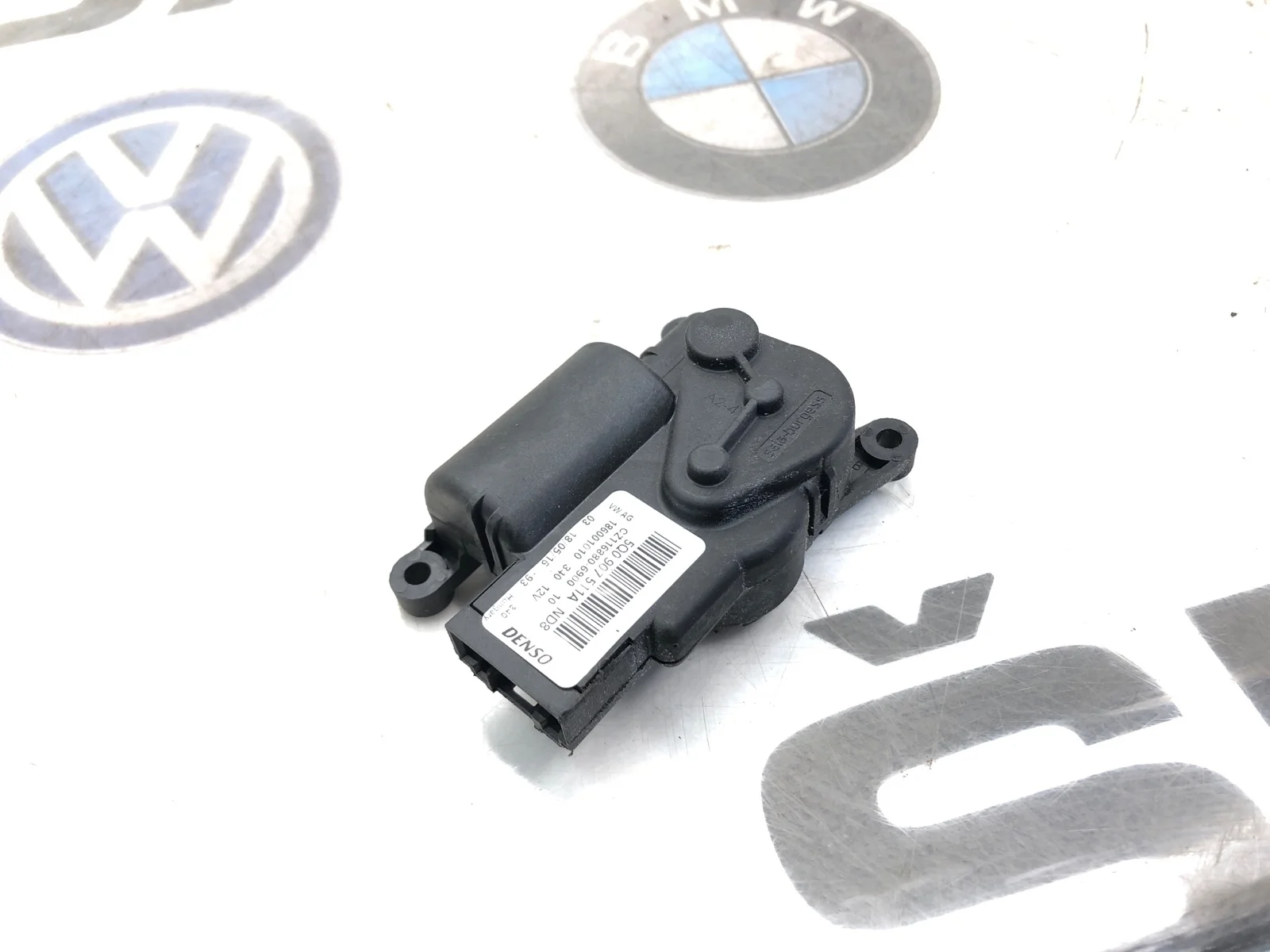 Сервопривод заслонки печки Skoda Superb 2016 5Q0907511A 3 (3V) 2.0 CRLB