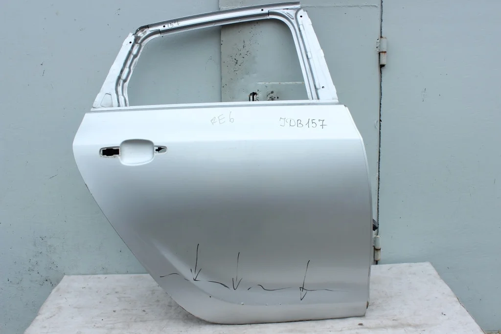 Дверь задняя Rh седан, хэтчбек Opel Astra J JДВ157