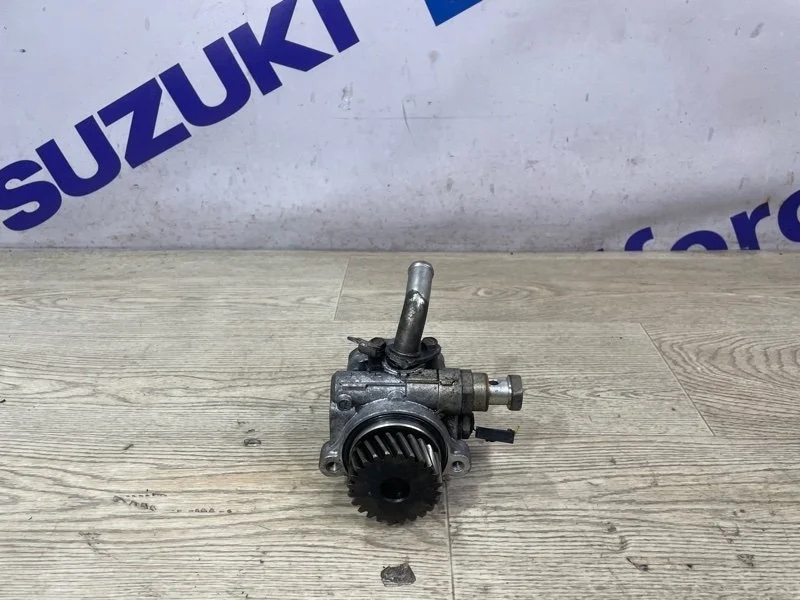 Насос гидроусилителя руля Mitsubishi Pajero 2009