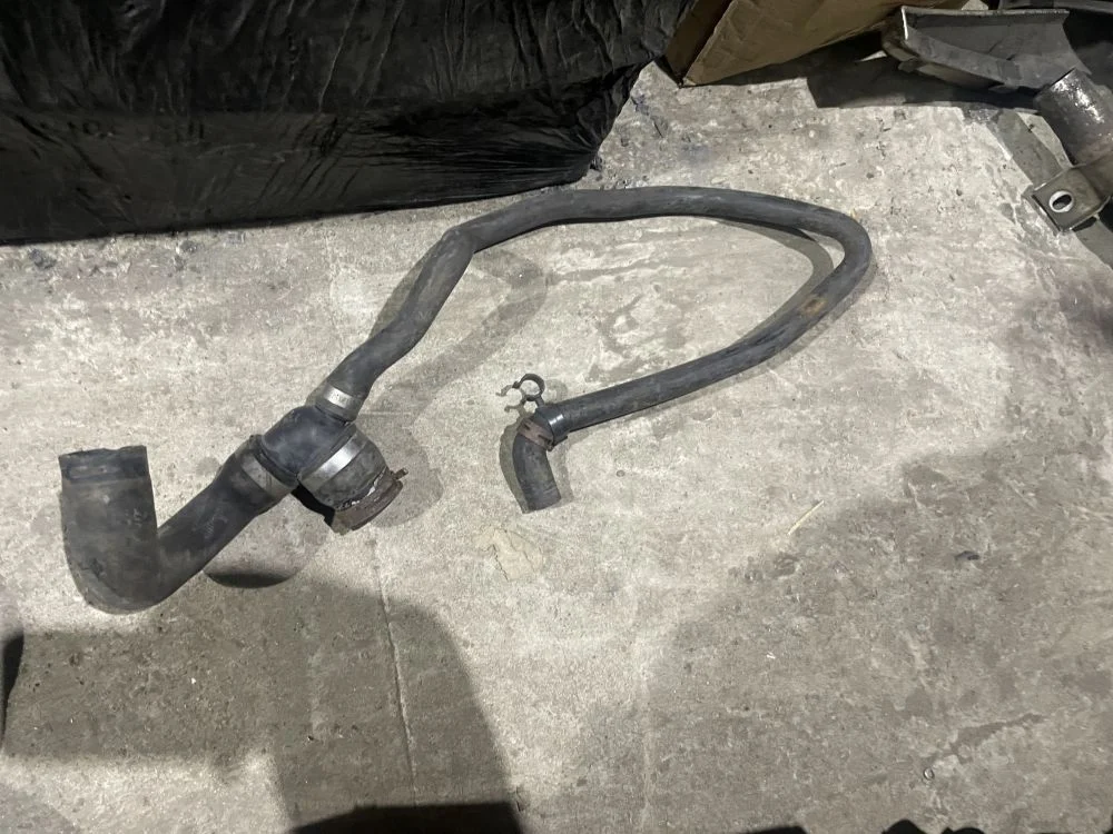 патрубок охлаждения тройник opel astra H zafira B 1.6 1.8