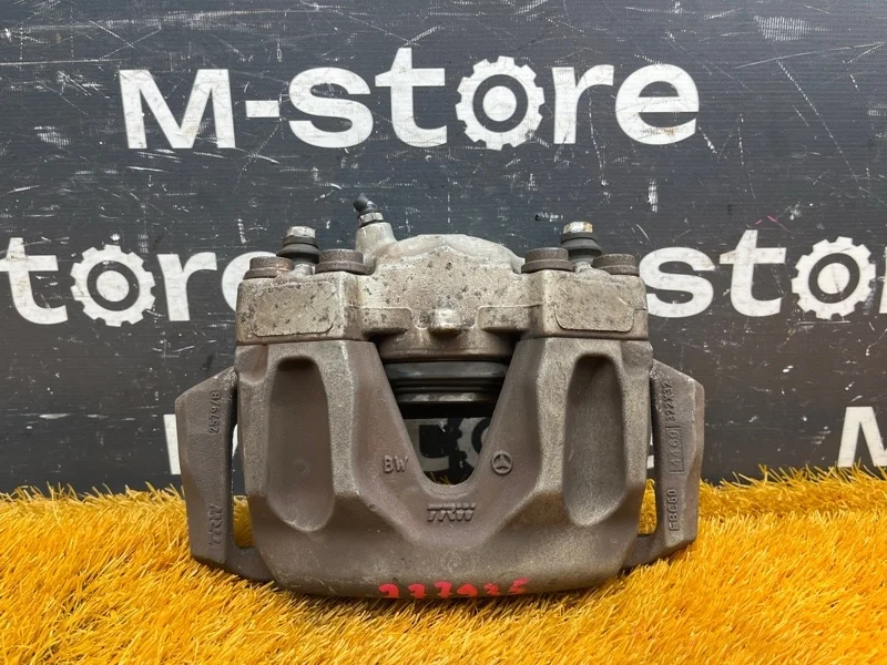 Суппорт Mercedes-Benz E-Class 2010 A2044213181 W212 642.850, передний левый