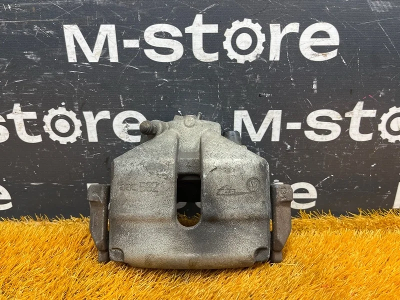 Суппорт Volkswagen Passat 2012 1K0615124E B7 CAX, передний правый