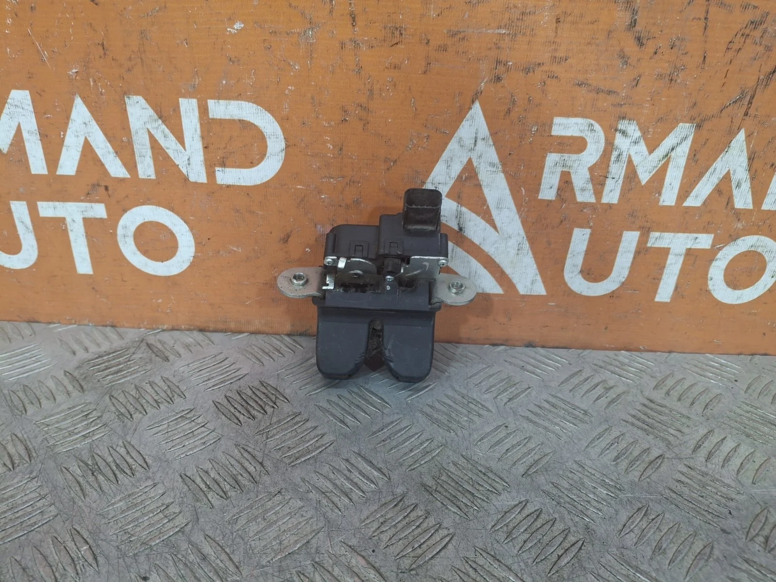 Замок двери багажника Hyundai Creta 2016-2021