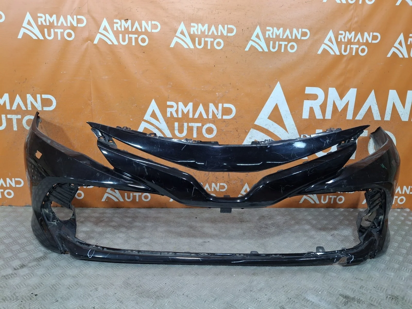 Бампер Toyota Camry 2017-2021 8 XV70