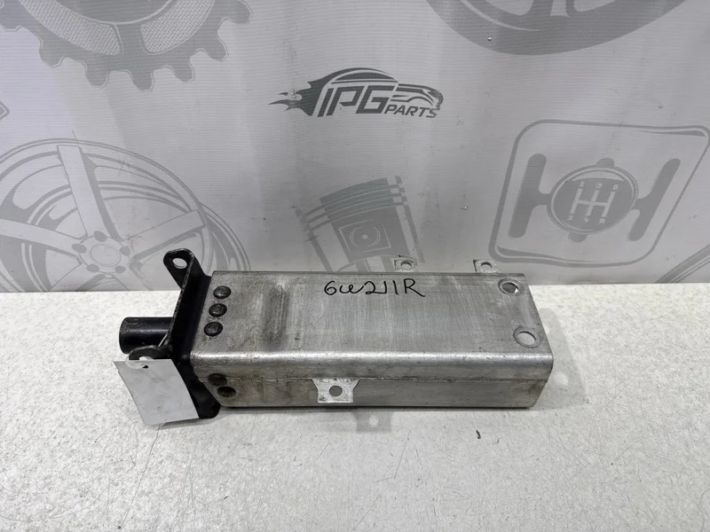 Кронштейн усилителя переднего бампера правый Mercedes-benz 2003 S211