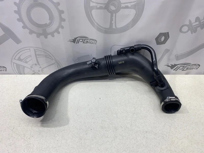 Патрубок воздушного фильтра Mercedes-benz W212