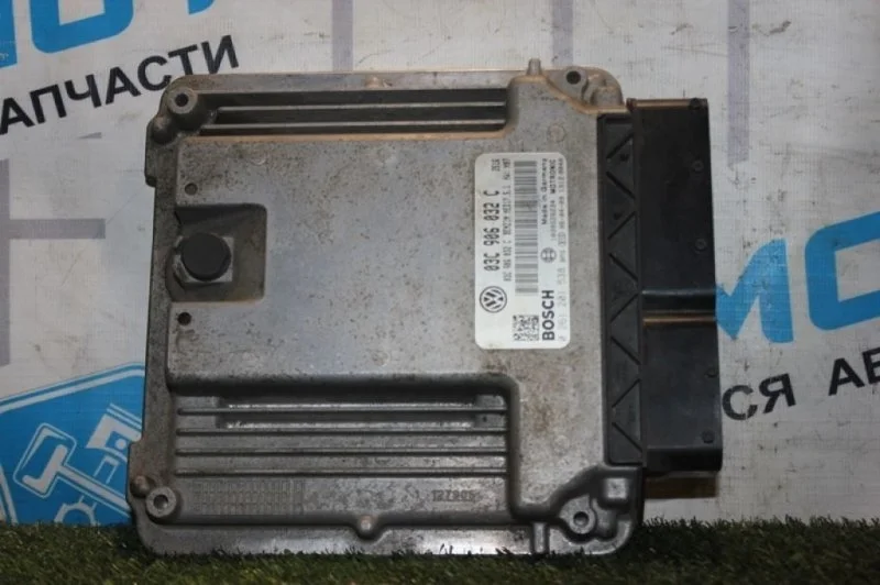 Блок управления двигателем Volkswagen Touran 03C906032C 1T1 BMY