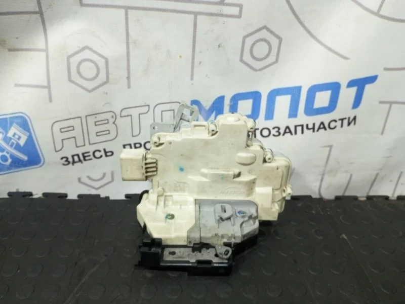 Замок двери задней левой Audi Q7 I 3C4839015C 4LB
